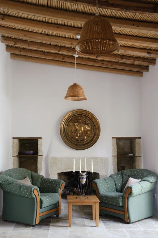 Palm Tree Oriental House And Homestay 폴리스 객실 사진